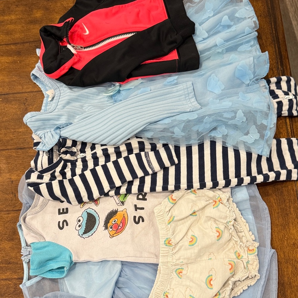 Girl 12-18 month clothes bundle